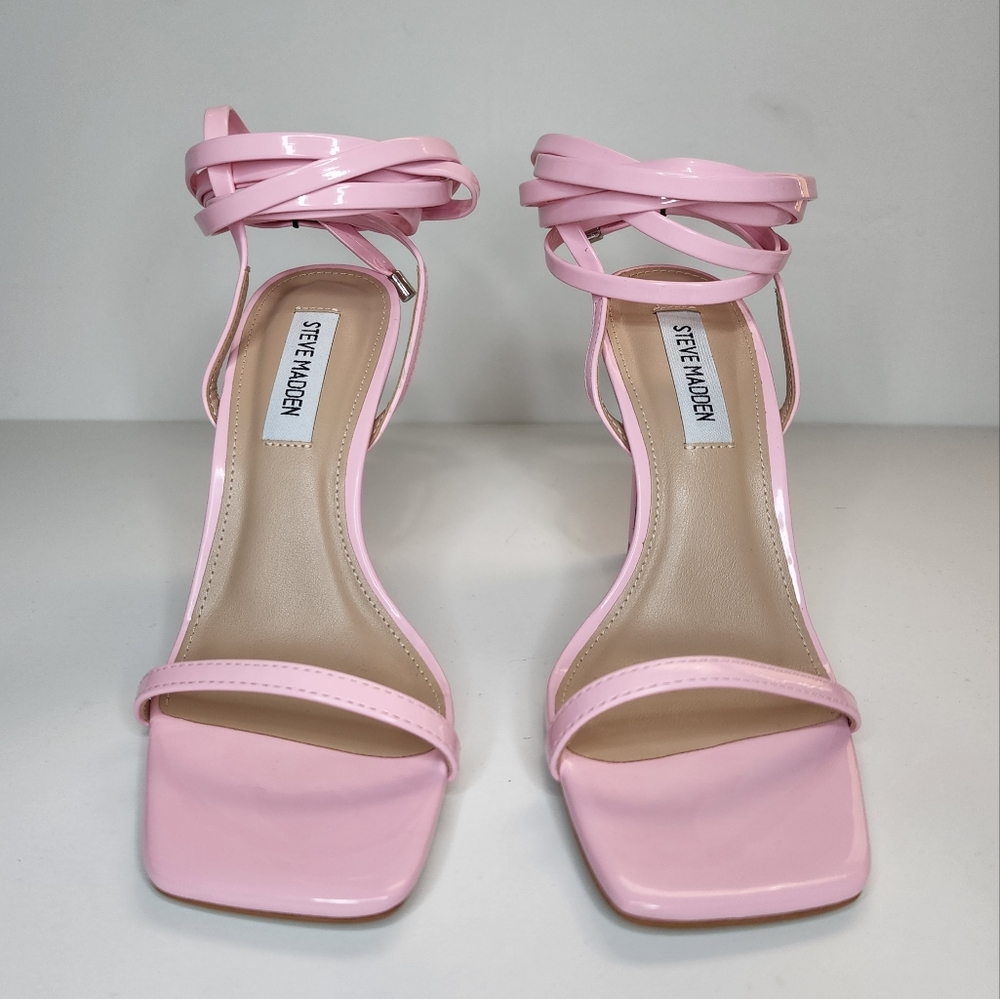 New Steve Madden Uplift Pink Patent Lace Up Ankle Wrap Size 6 square toe Sandals
